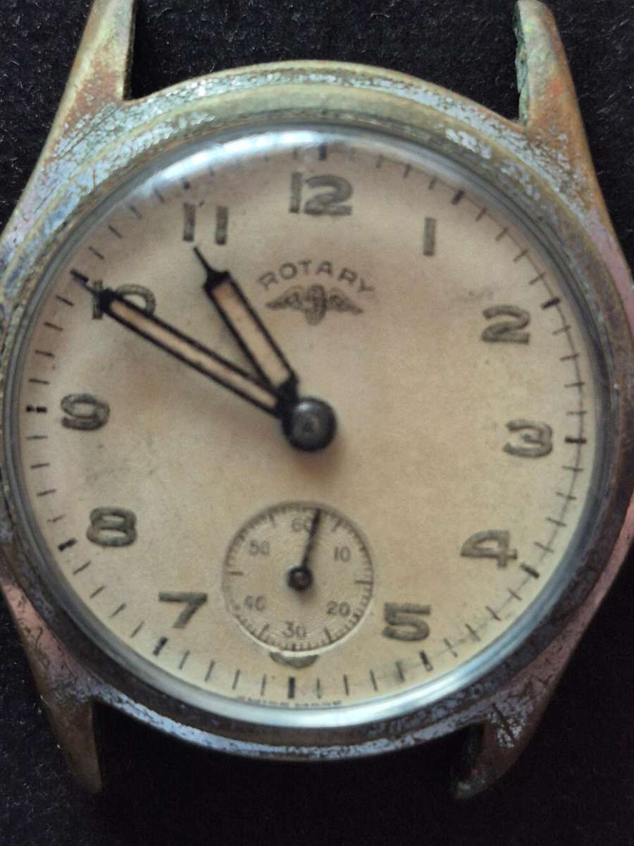 Vintage Rotary Mechanical Wrist Watch (runs/stops) cannot open back