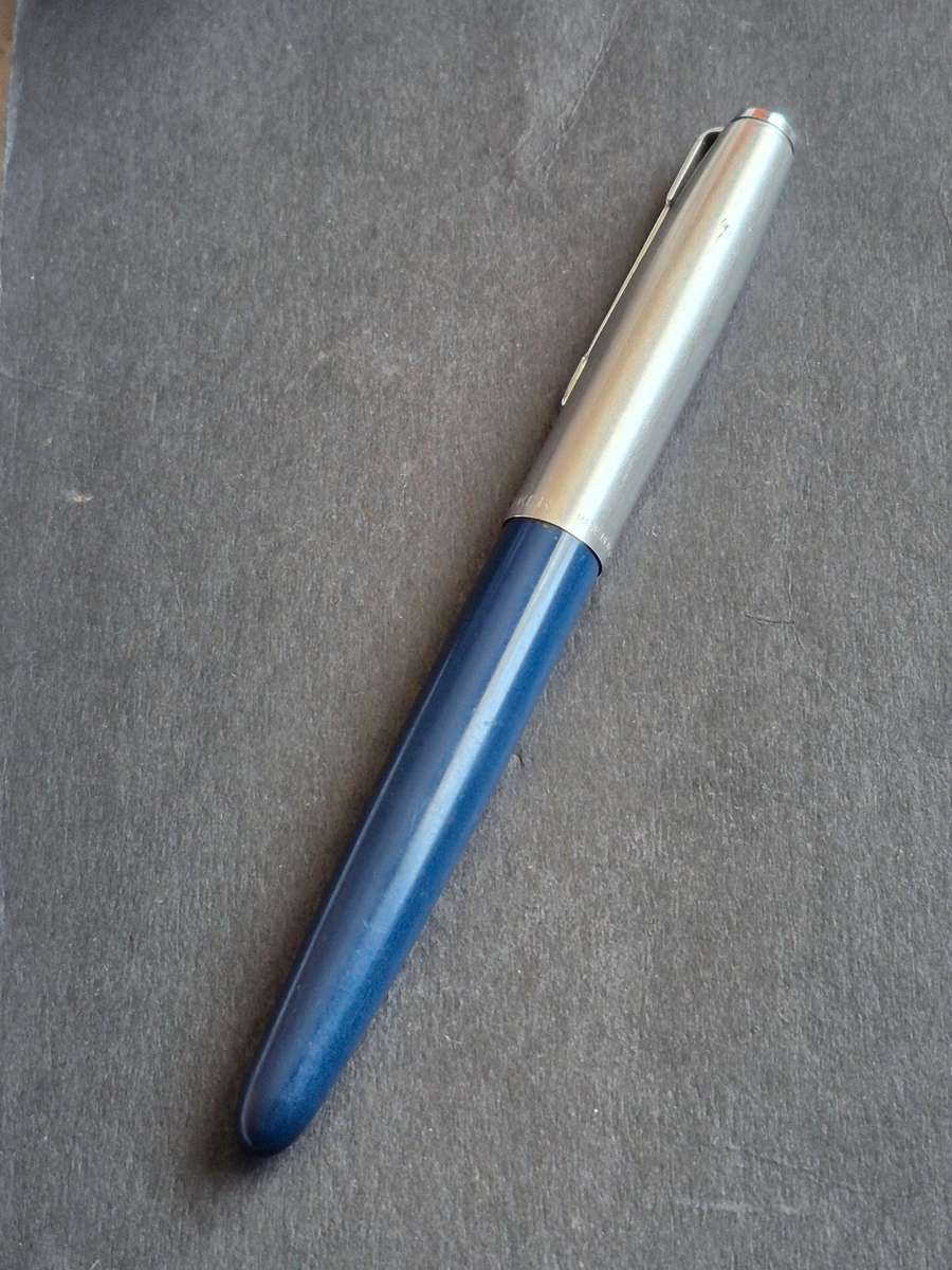Vintage Parker 21 Fountain Pen (nice condition)