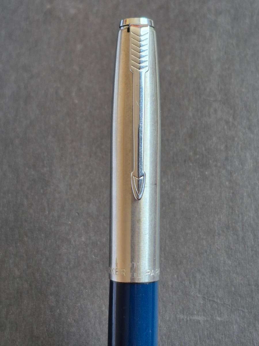 Vintage Parker 21 Fountain Pen (nice condition)