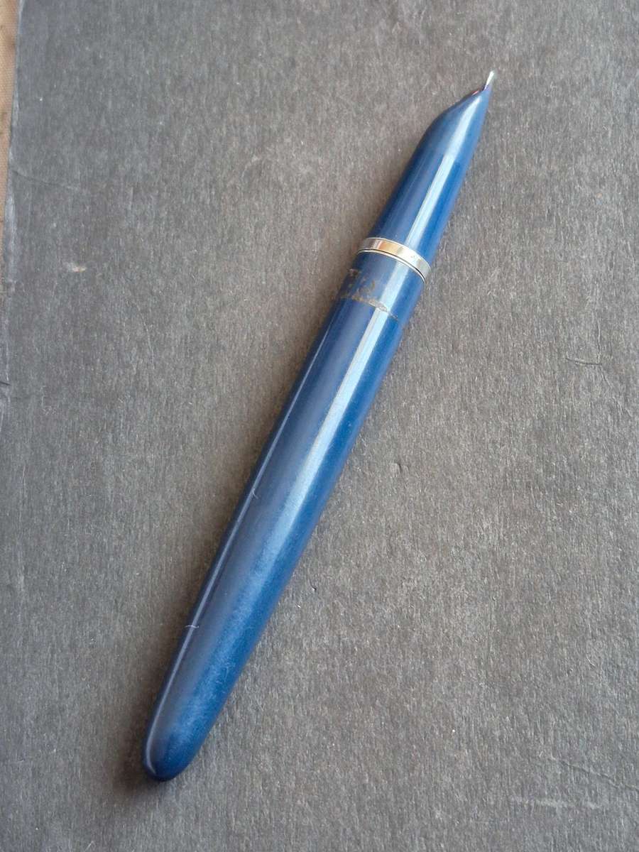 Vintage Parker 21 Fountain Pen (nice condition)