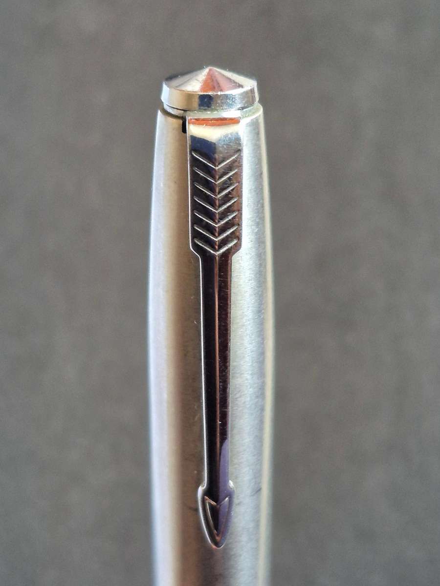 Vintage Parker 21 Fountain Pen (nice condition)