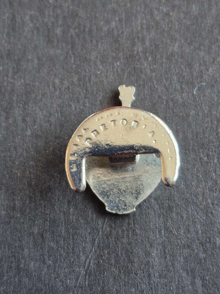 Scientia et Labore Enamel Badge