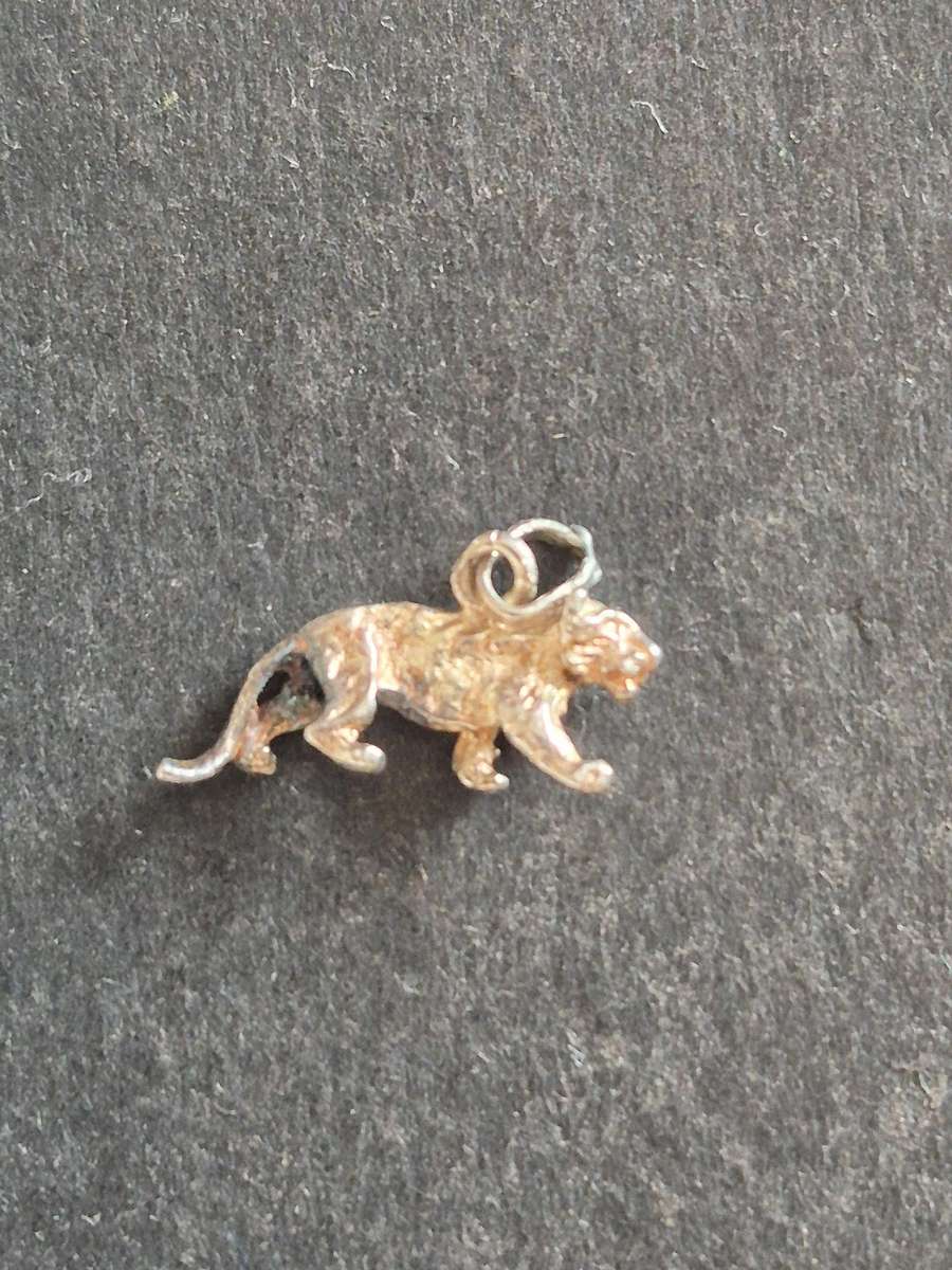 Sterling Silver Lion Charm 1.15g