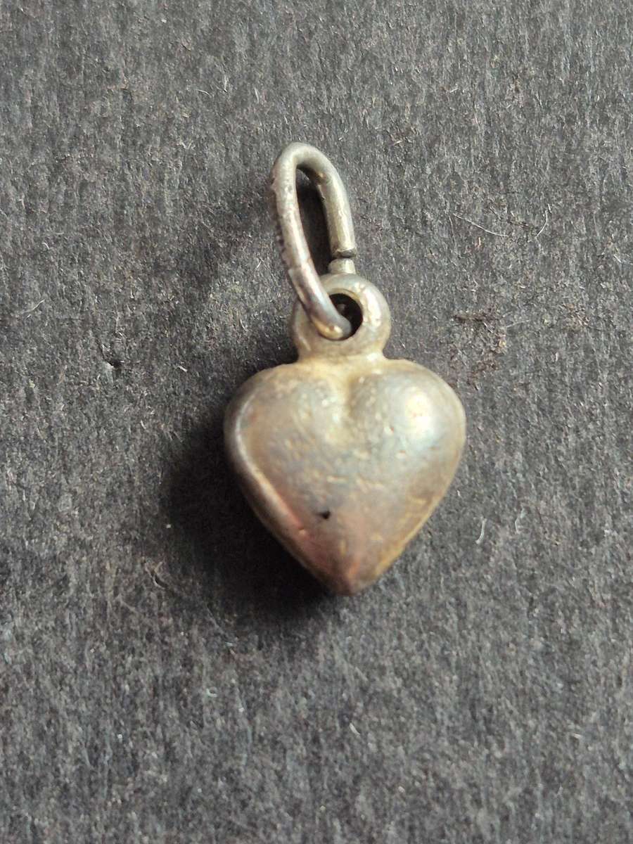 Sterling Silver Heart Charm 0.75g