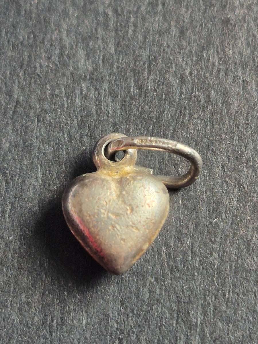 Sterling Silver Heart Charm 0.75g