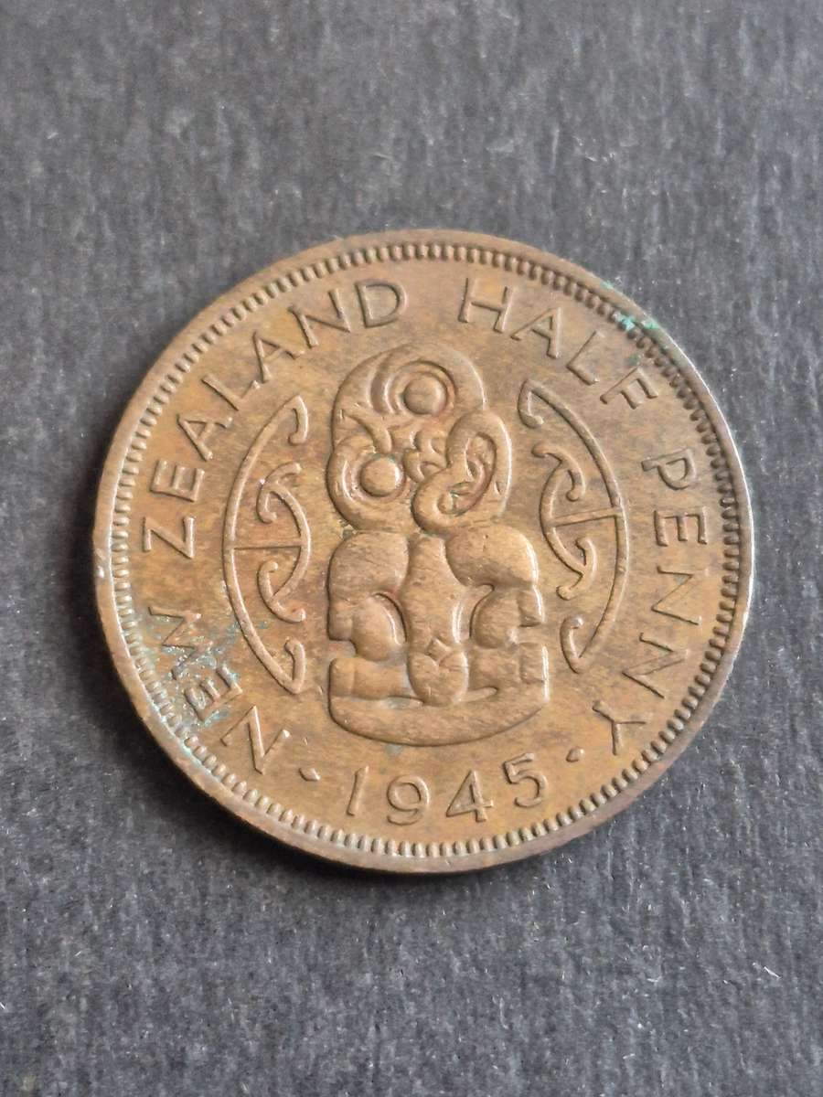 New Zealand 1/2 Penny 1945 - nice condition