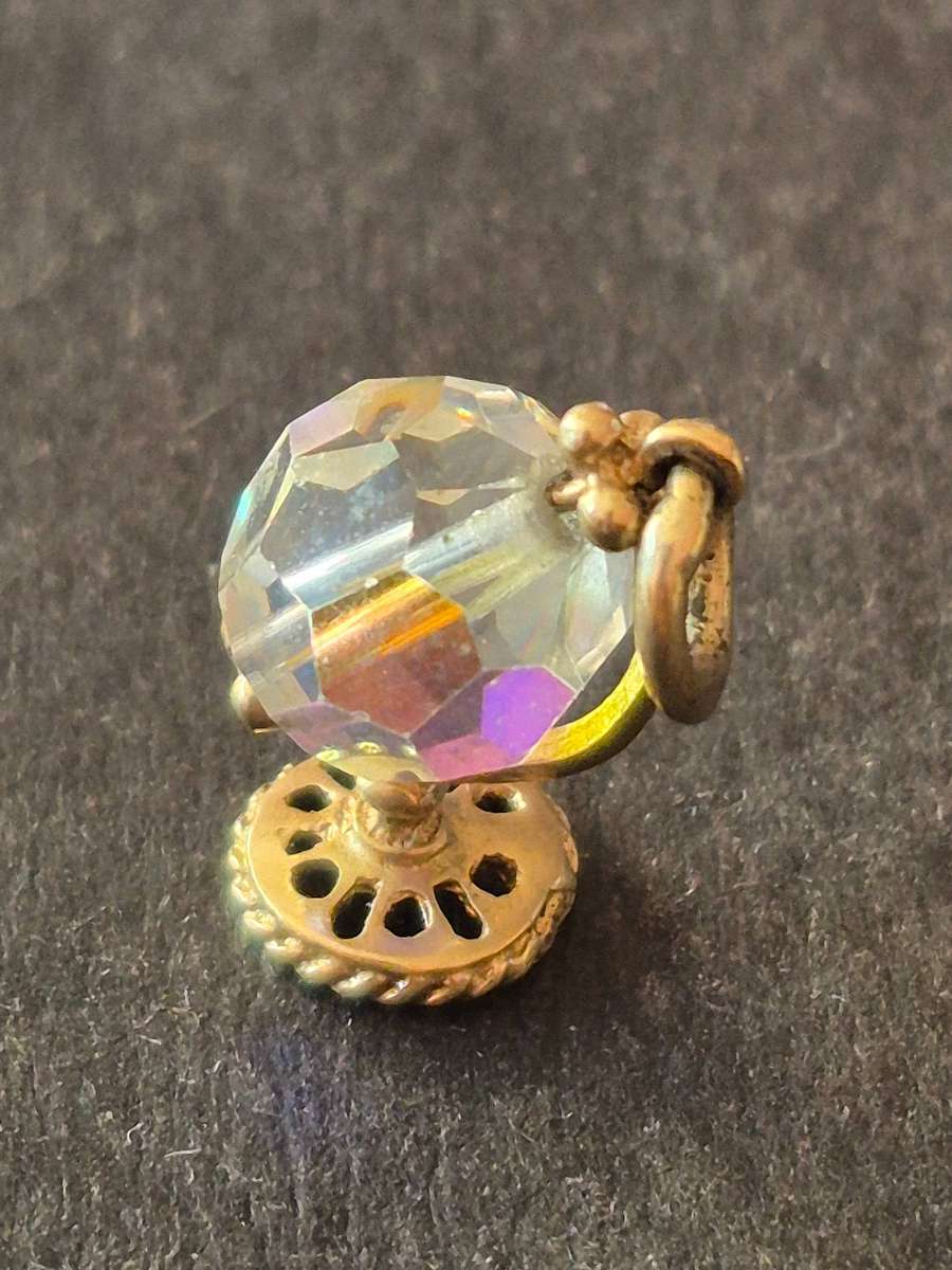 9ct Globe Charm with Crystal - total weight 1.3g