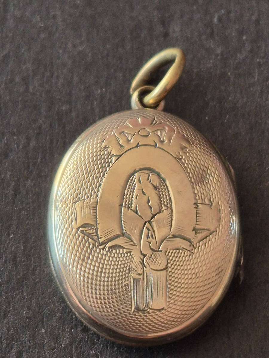 Antique Victorian Gold Plated Locket total weight 4.6g