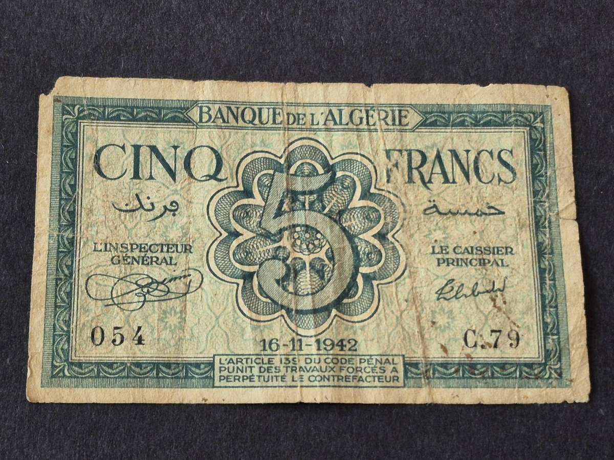 Algeria 5 Francs 1942 - tear on note