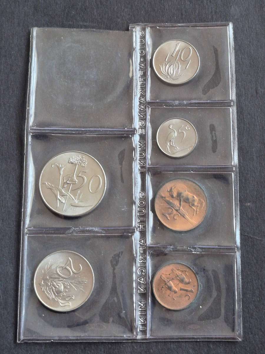 SA Mint Pack 1967 English- missing Silver One Rand