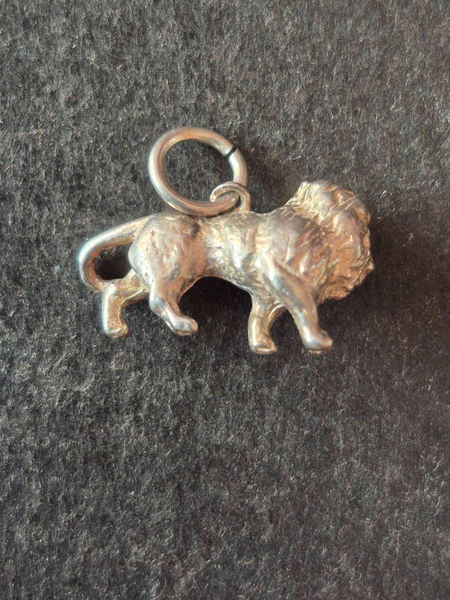 Sterling Silver Lion Charm 3.1g
