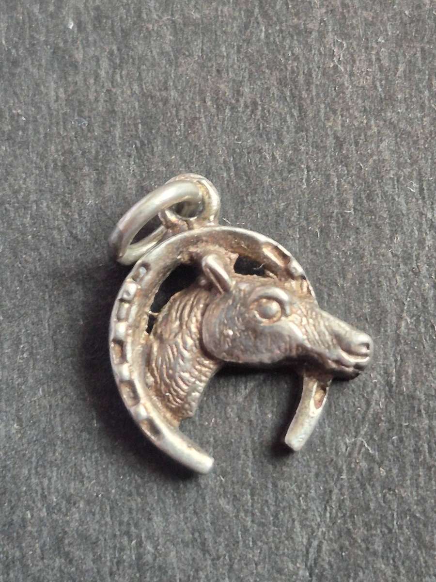 Vintage Sterling Silver Horse Shoe Charm 2.21g