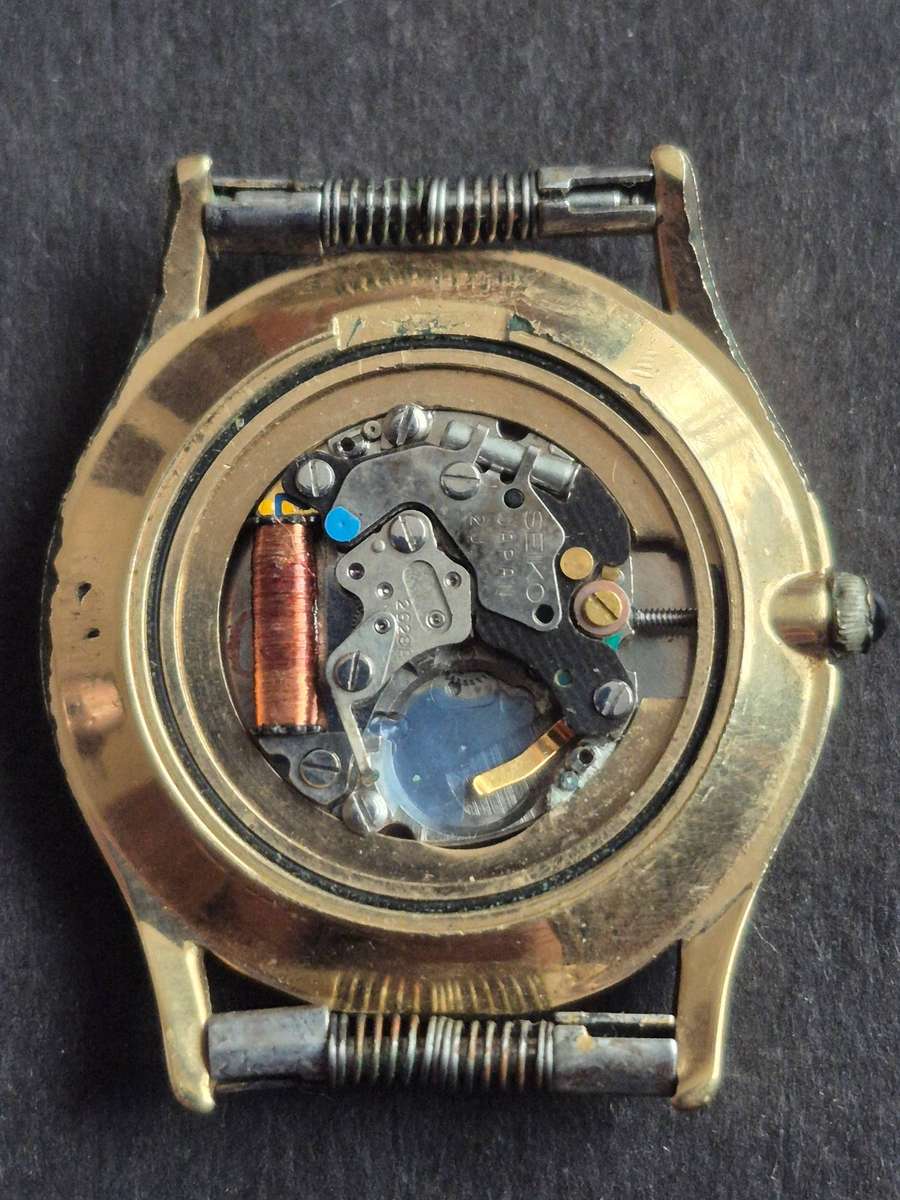 Vintage Men's Seiko Quartz Watch - nice condition- untested