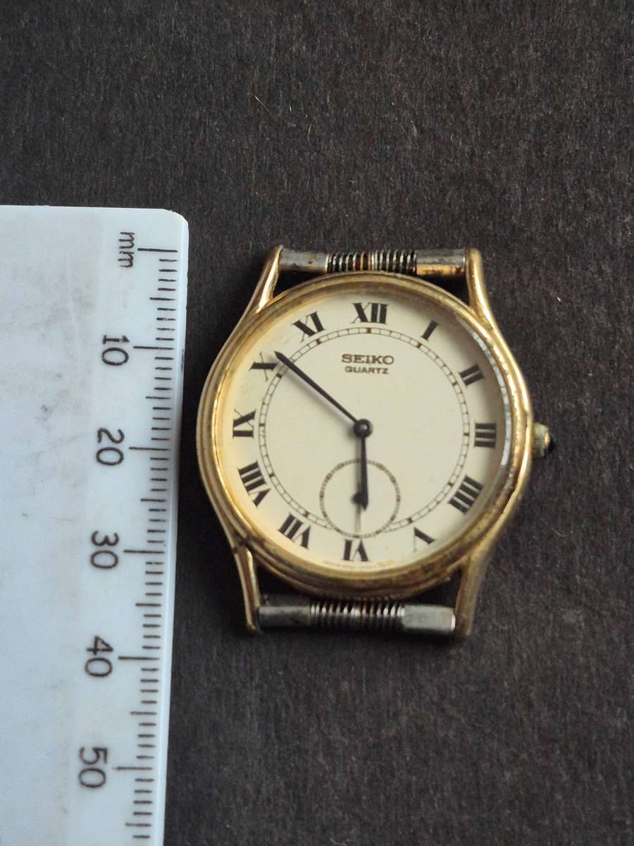 Vintage Men's Seiko Quartz Watch - nice condition- untested