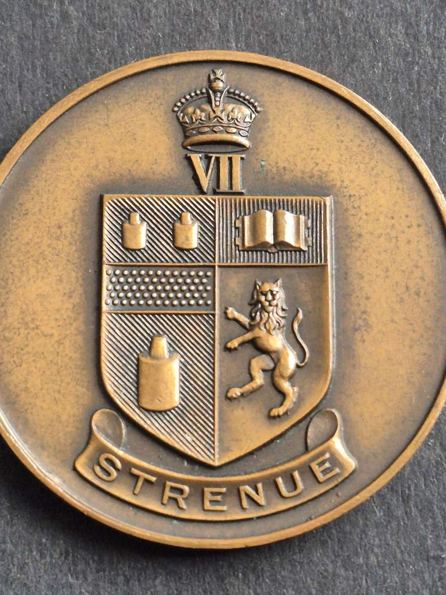 SA Mint Bronze Medallion King Edward VII School SUA Praemia Laudi 45mm x 45mm