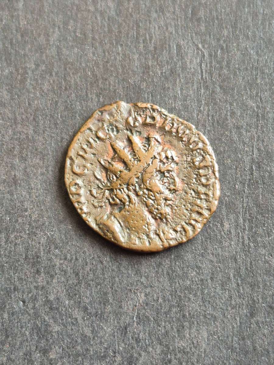 Ancient Roman Coin - unidentified- nice condition