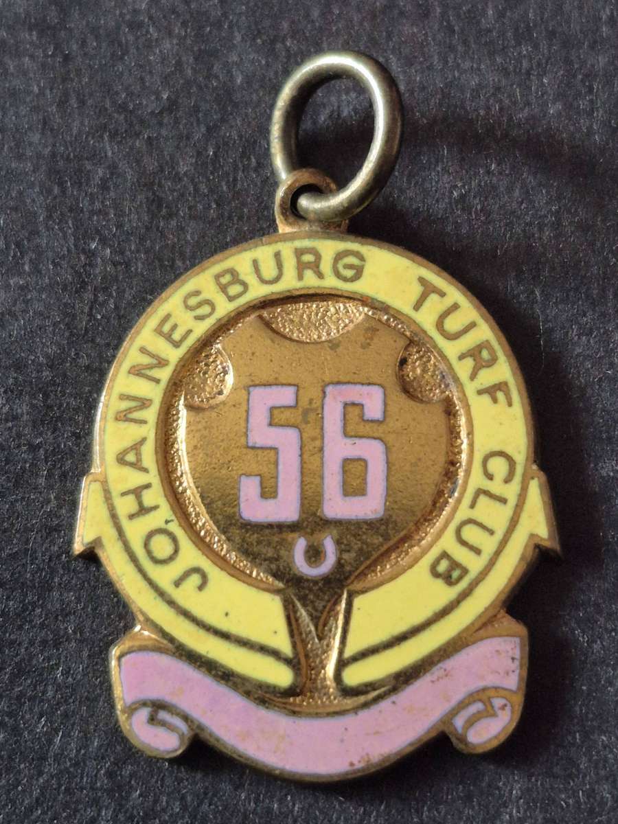 Johannesburg Enamel Turf Club Badge 1956 no. 277