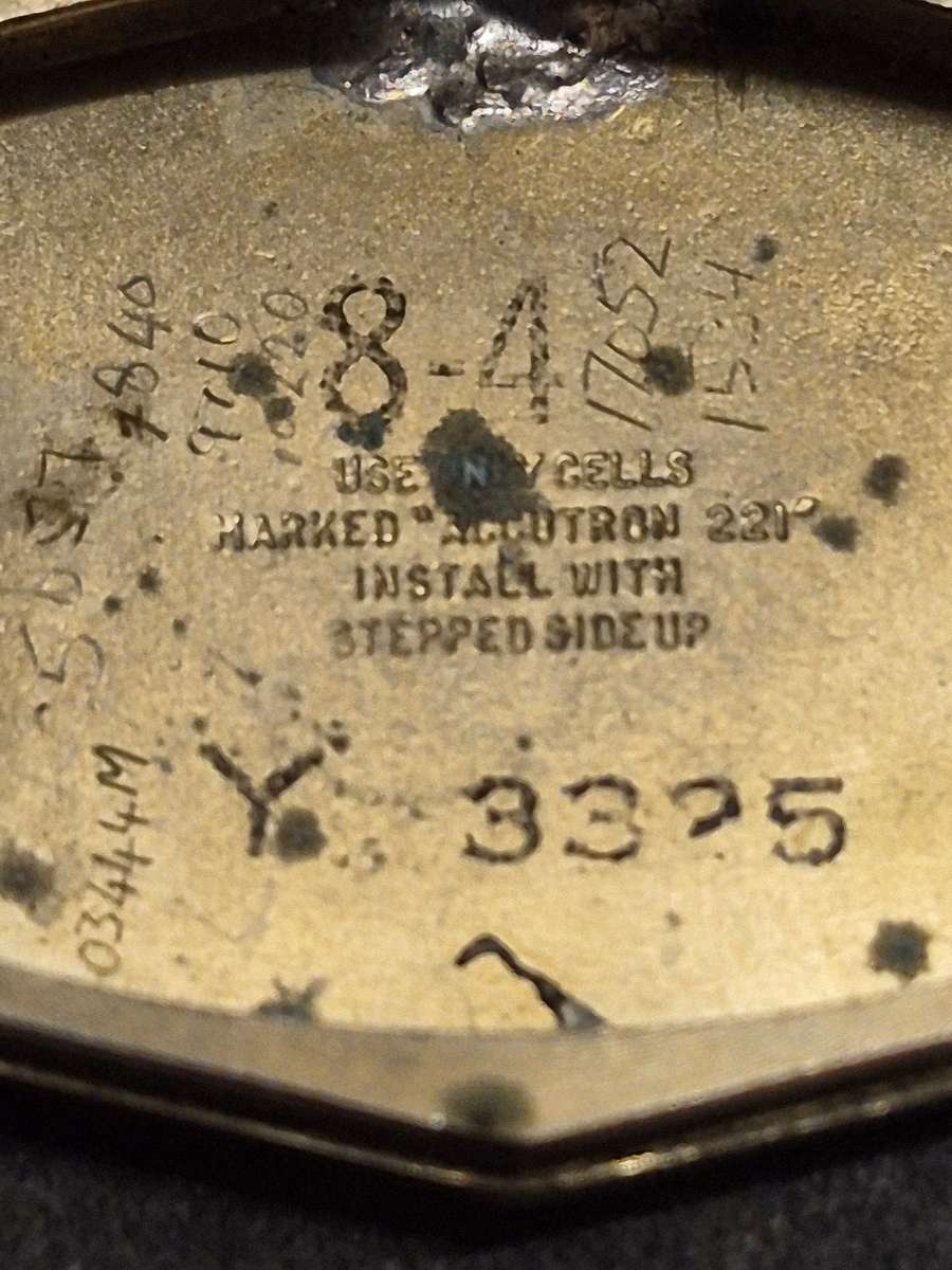 Vintage Ladies Bulova Accutron 10 Microns Rolled Gold Quartz Watch (not working)