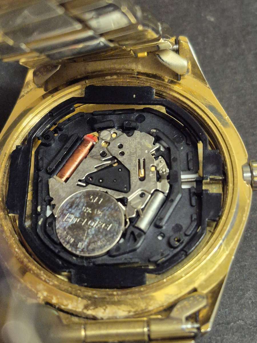 Vintage Seiko Quartz Gold Plated Watch (untested) not working