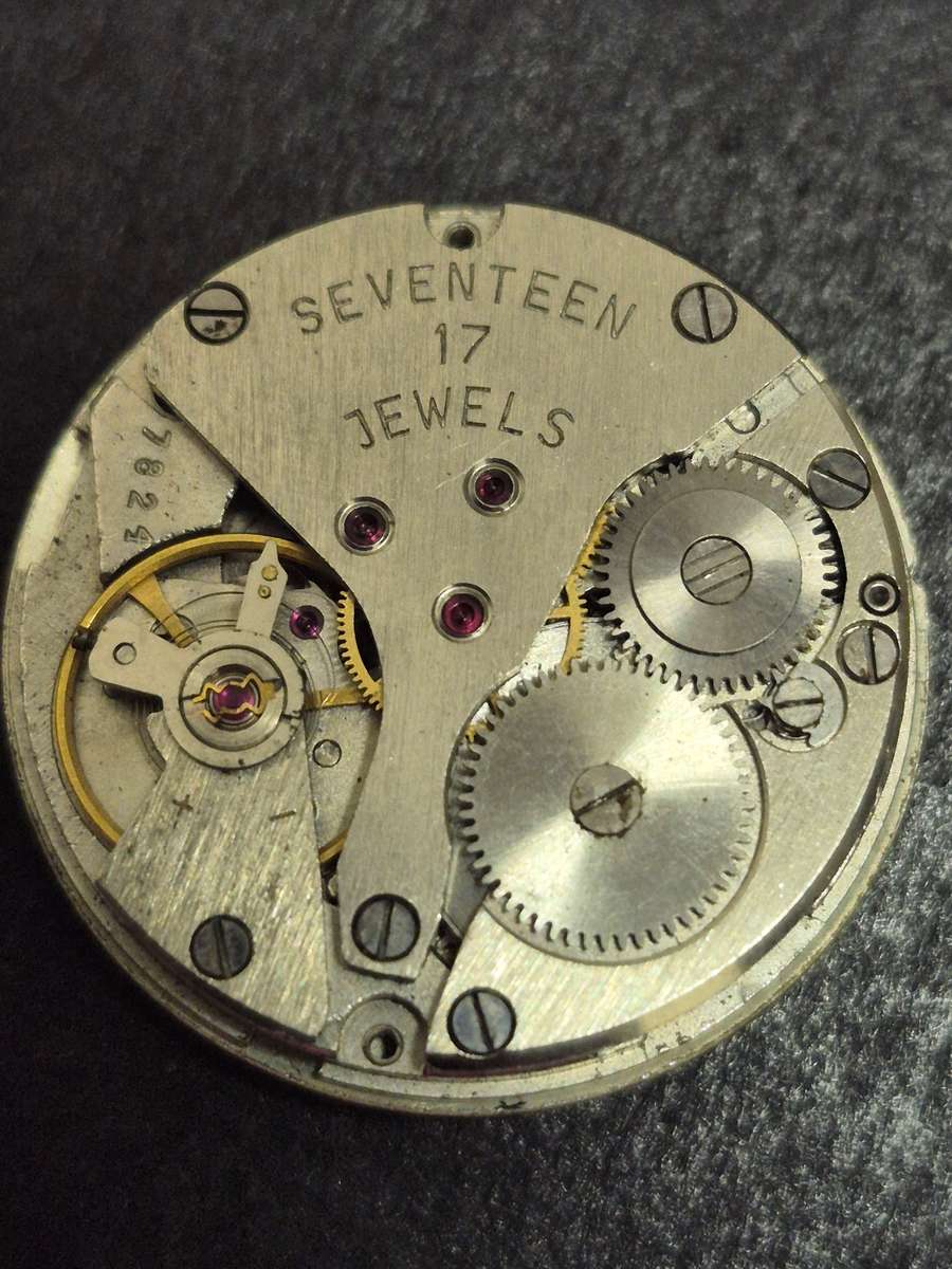 Vintage Lancoin 17 Jewels Water Protected Shock Proof Antimagnetic Men's Wrist Watch (not working)