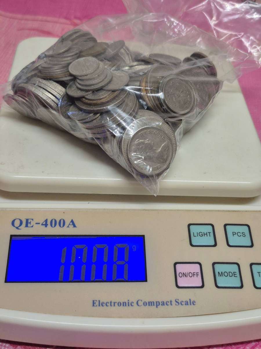 Mixed Lot of Rhodesia 25/20/10 and 5 Cents and Threepence Coins 1kg