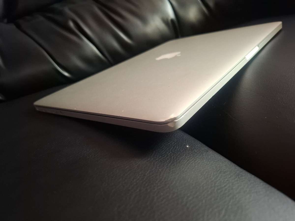 MacBook Pro (Retina, 15-inch, Mid 2015)