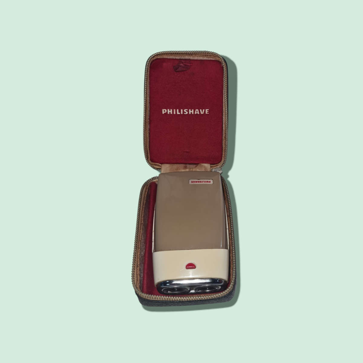 Philips Philishave Battery Shaver with Case