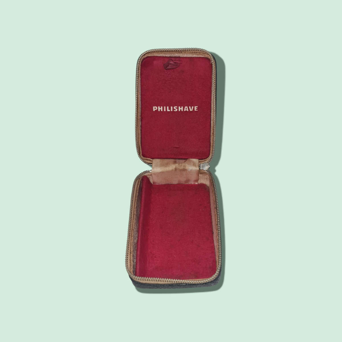 Philips Philishave Battery Shaver with Case