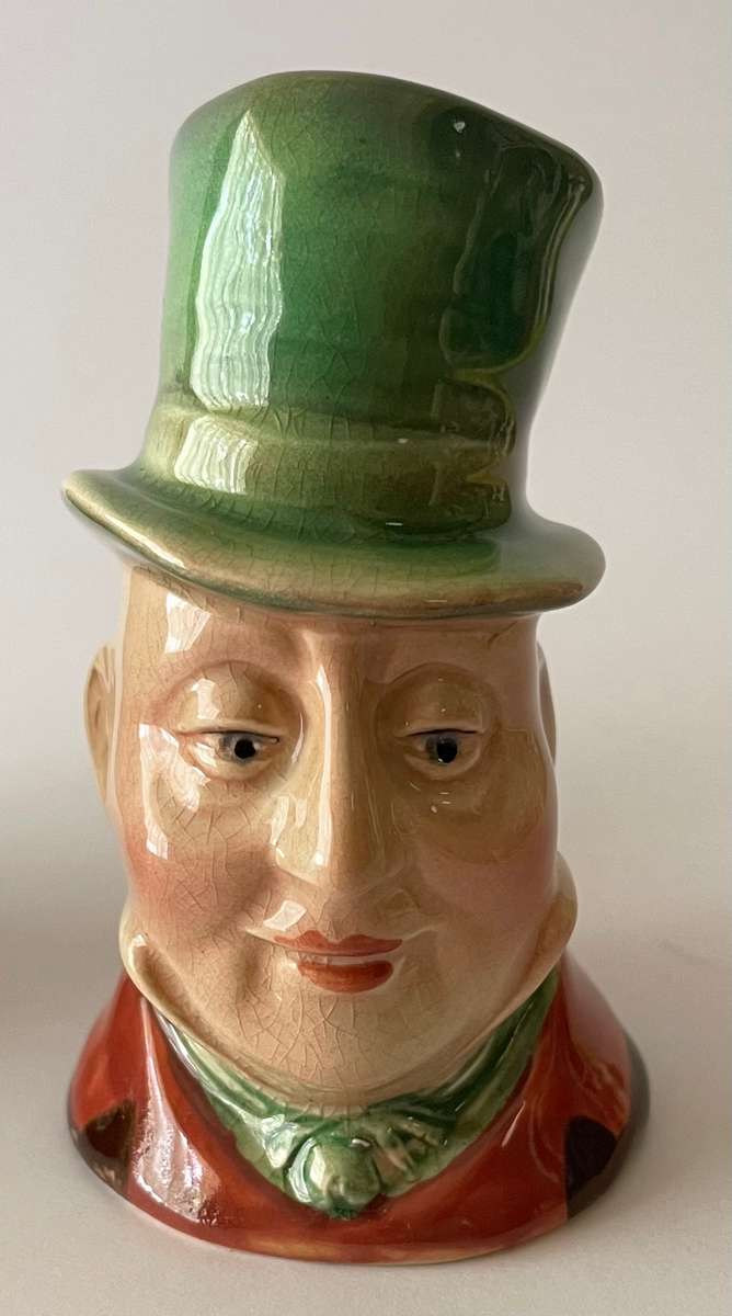 Beswick Dickens ware condiment set (salt and pepper shaker and mustard pot)