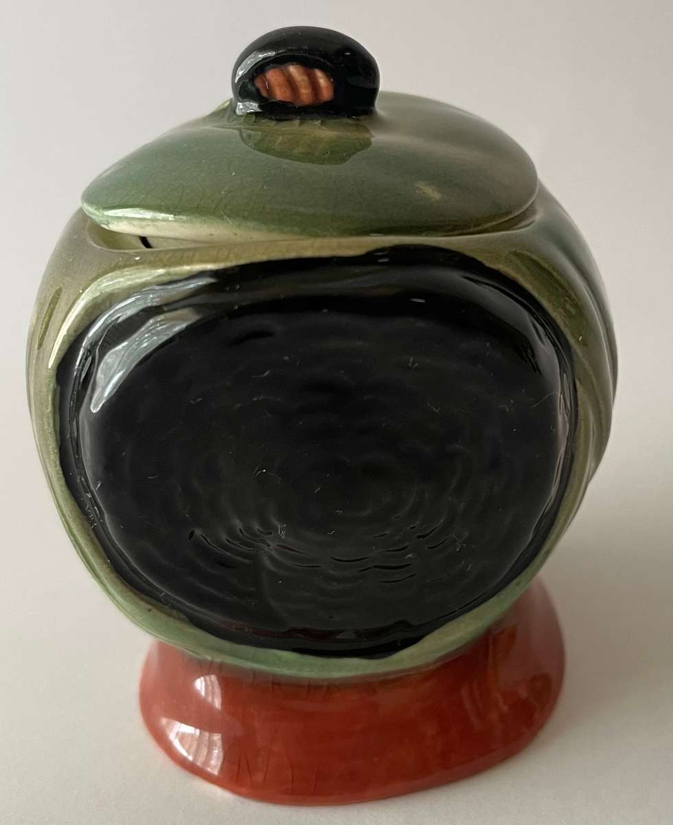 Beswick Dickens ware condiment set (salt and pepper shaker and mustard pot)