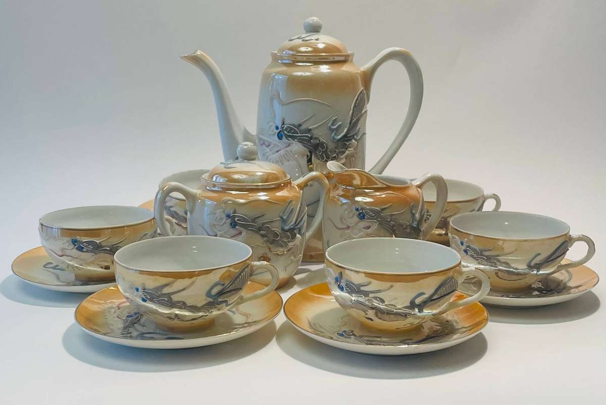Absolutely stunning Japanese Moriage dragonware tea in a lusterware finish