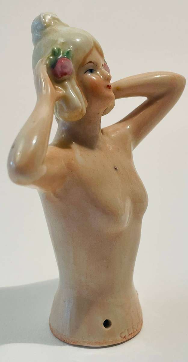 Stunning German porcelain half doll (19005 )