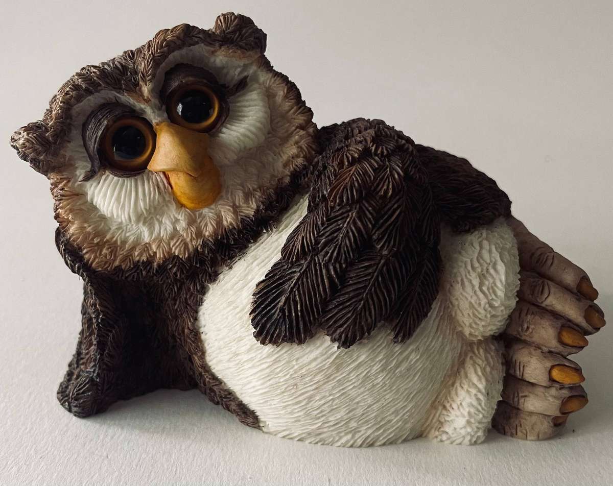 Hoots Family figurine by Keith Sandulak Hazy Hoot