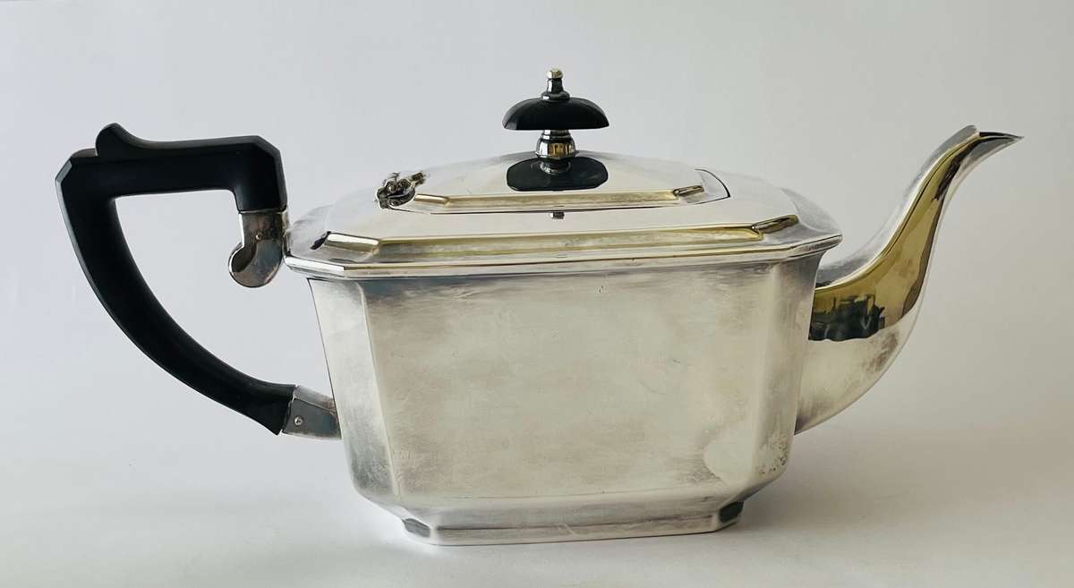 Art Deco silver plated tea pot