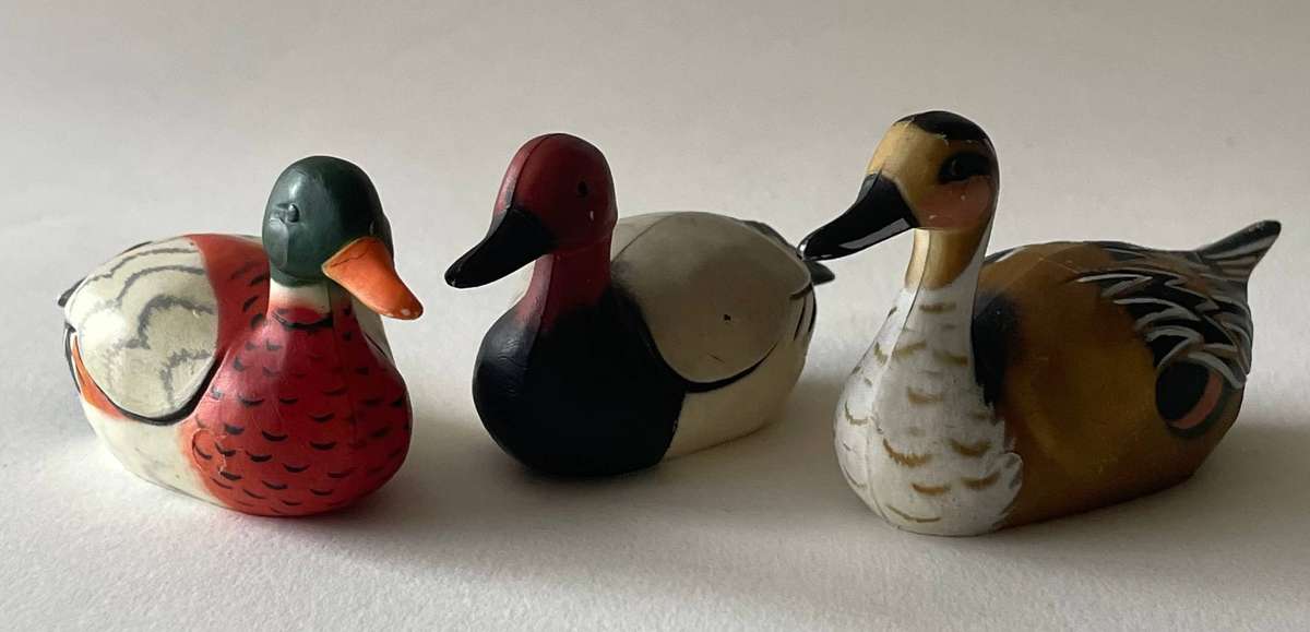 3 Enesco resin duck figurines made in Hong Kong