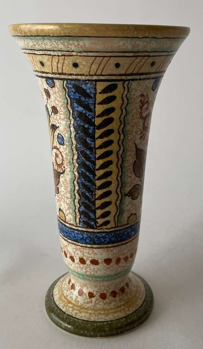 Gouda vase in the rare Joma pattern