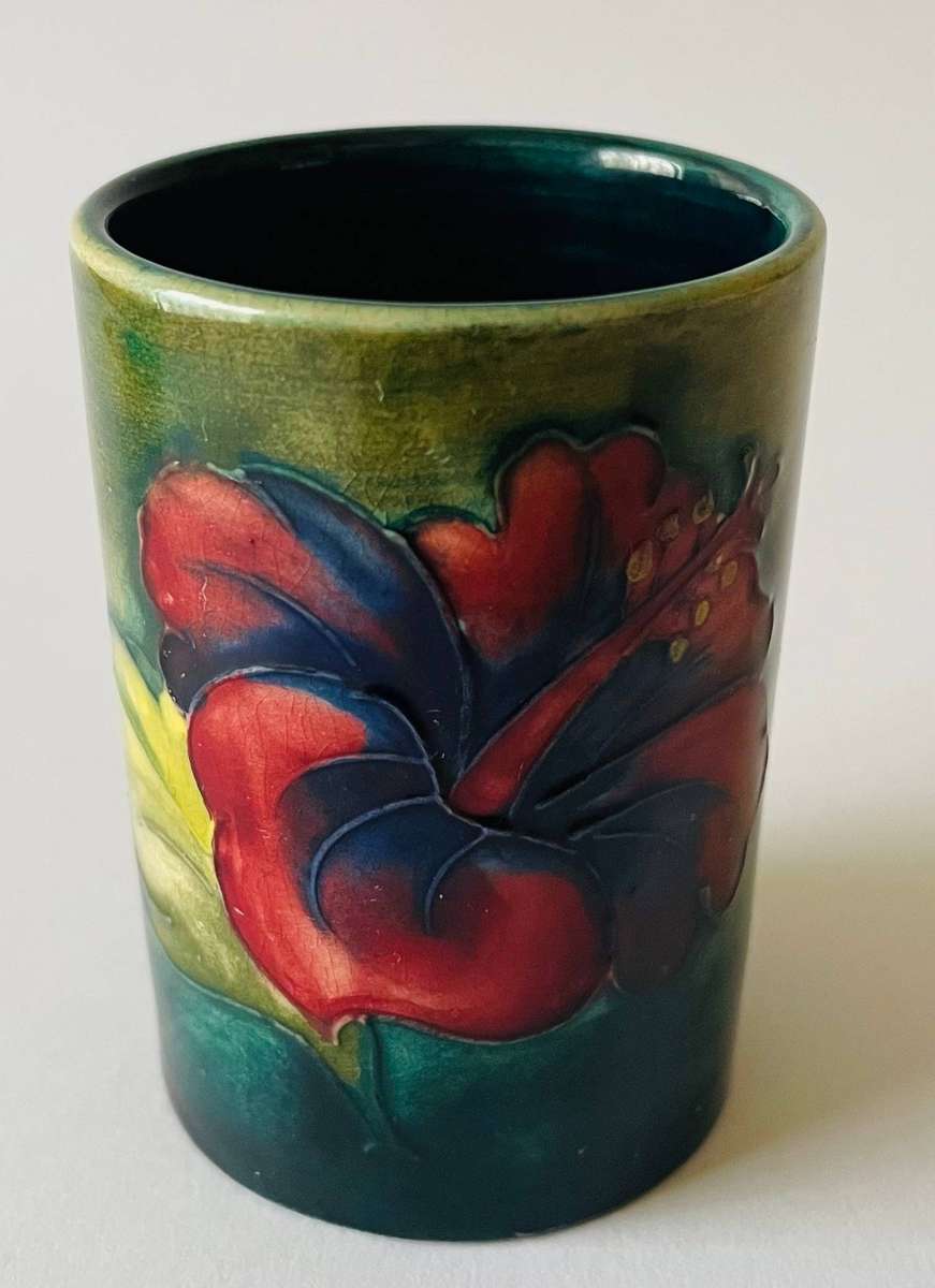 Moorcroft small tumbler/vase in the hibiscus pattern