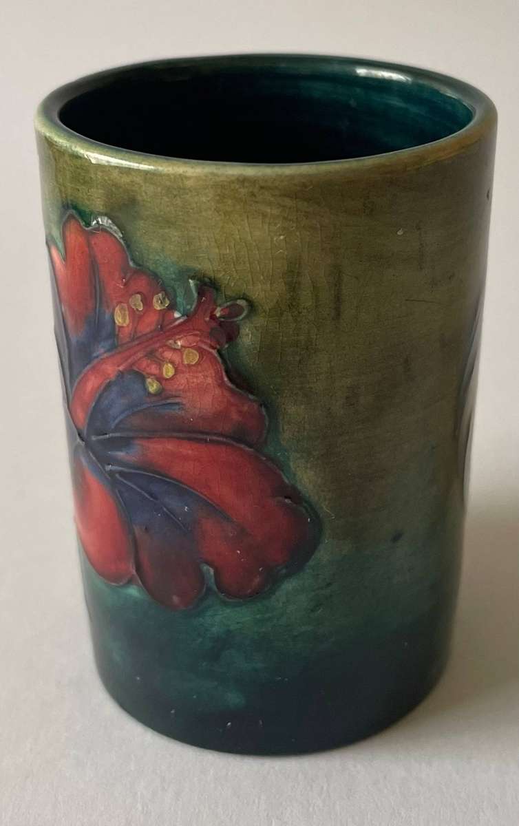 Moorcroft small tumbler/vase in the hibiscus pattern