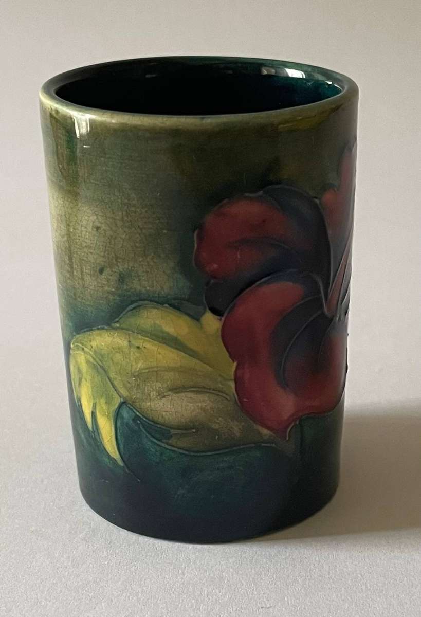 Moorcroft small tumbler/vase in the hibiscus pattern