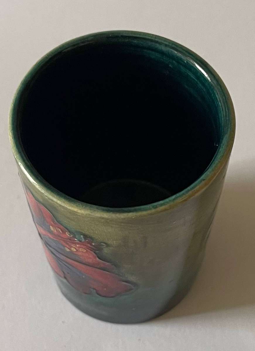 Moorcroft small tumbler/vase in the hibiscus pattern