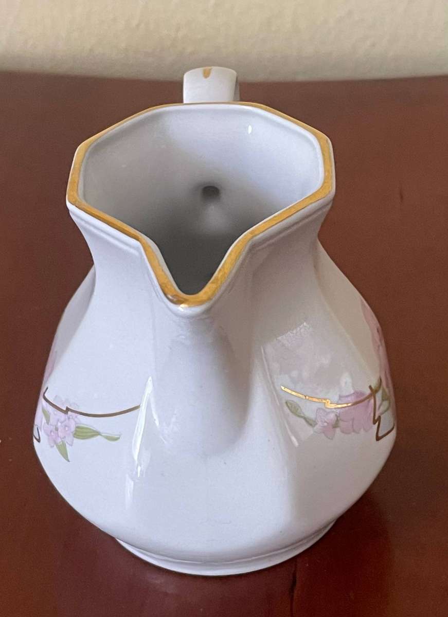 Tognana 11 piece coffee set with beautiful geometric design and floral pattern
