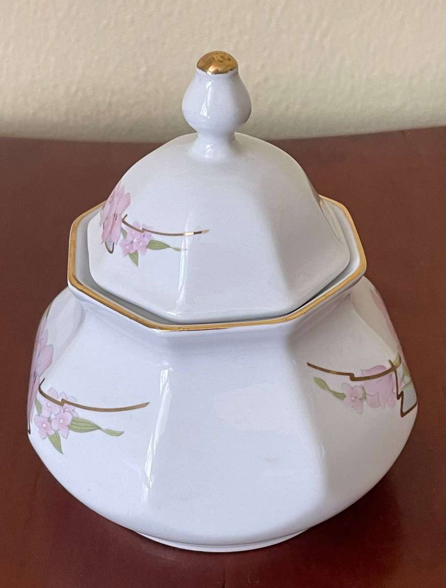 Tognana 11 piece coffee set with beautiful geometric design and floral pattern