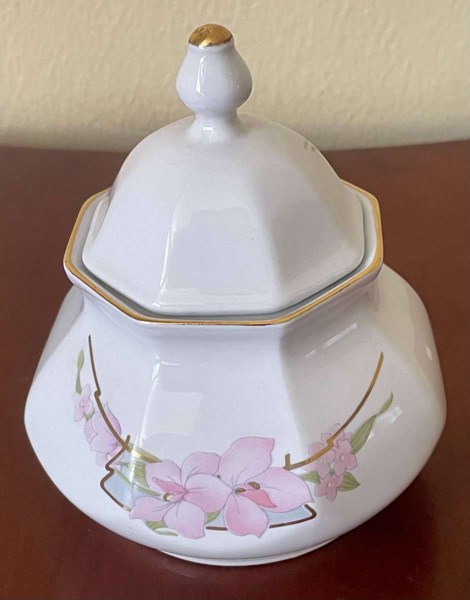 Tognana 11 piece coffee set with beautiful geometric design and floral pattern