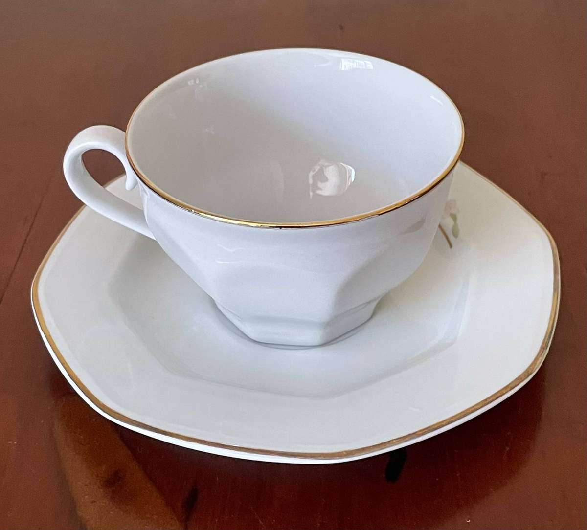 Tognana 11 piece coffee set with beautiful geometric design and floral pattern
