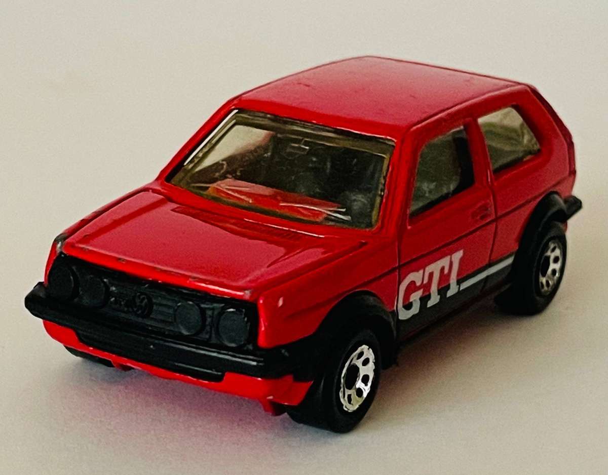Matchbox Volkswagen Golf GTI (1985) die cast model 1:58 scale
