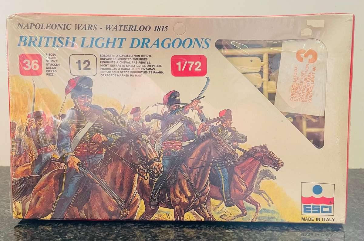 Esci British Light Dragoons 36 piece unpainted mounted figurines in 1/72 scale