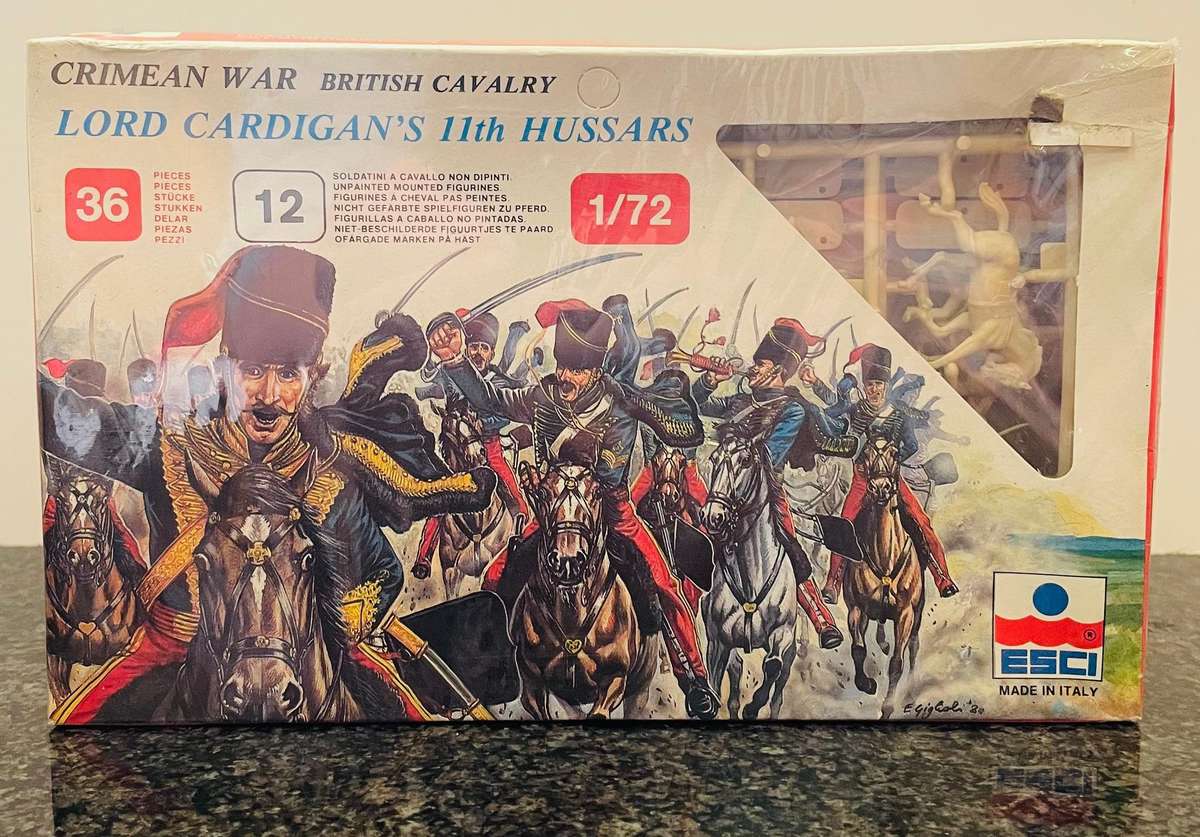 Esci Lord Cardigans 11th Hussars 36 piece unpainted mounted figures 1/72 scale