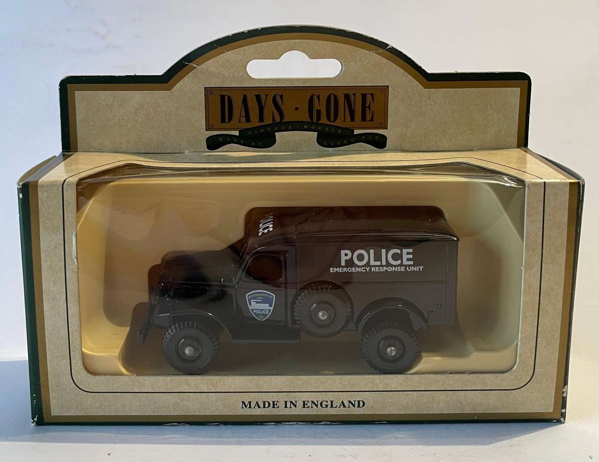 A pair of Lledo days gone die cast models