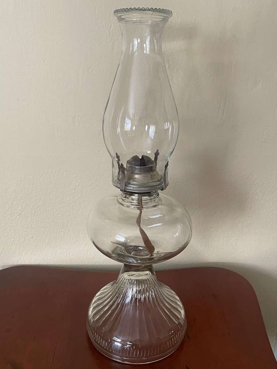 Beautiful large clear glass antique kerosene lamp