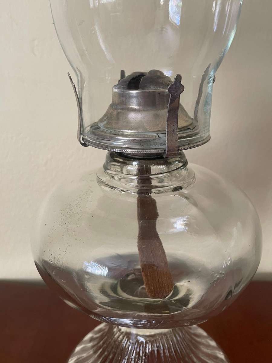 Beautiful large clear glass antique kerosene lamp
